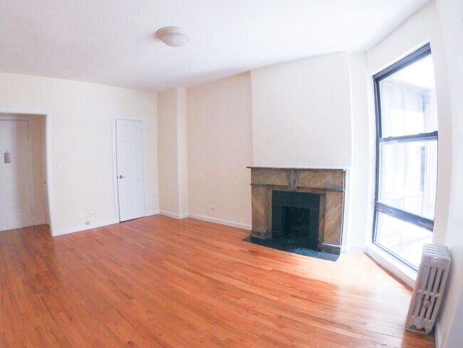 Photo - 152 E 84th St