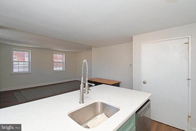 Photo - 1554 N Lawrence St