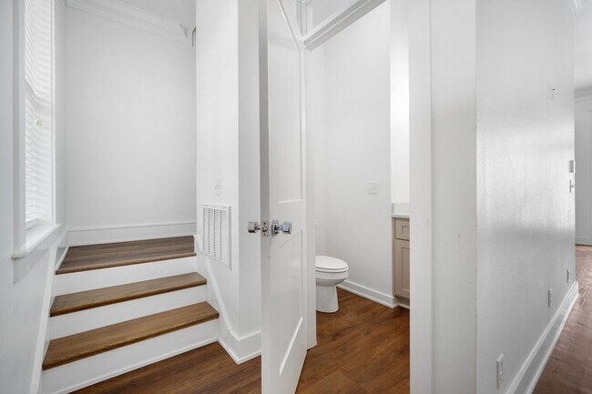 Photo - 2100 Loretta Parker Ln