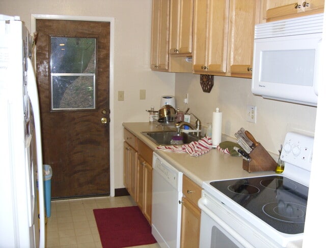 Photo - 25 Clay Ct Unit 25 Clay Court