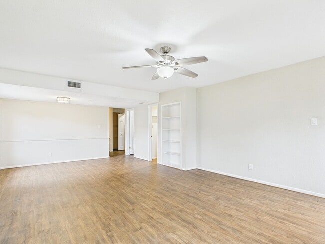 Photo - 107 Frederick Rd Unit 2