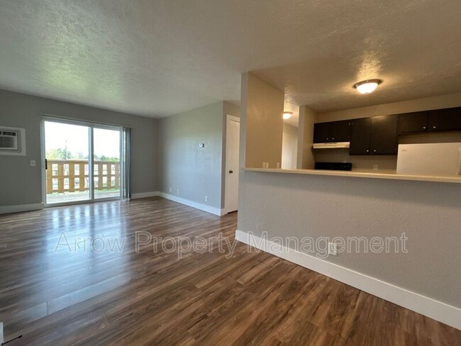 Photo - 940 27th St Condo Unit 24