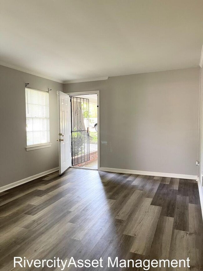 Photo - 1848 Baldwin Ave