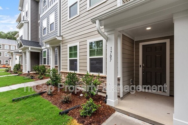 Photo - 1707 Chirping Trl