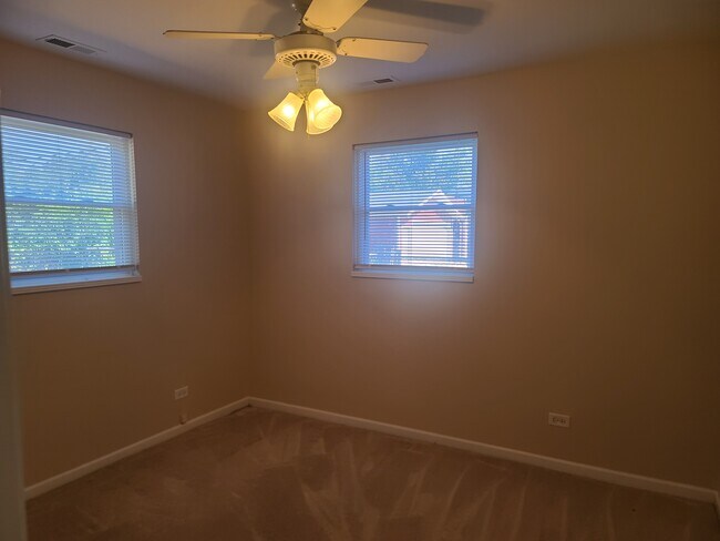 Photo - 28 E 14th Pl