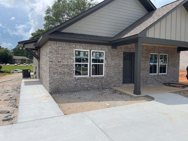 Building Photo - Brand new Construction