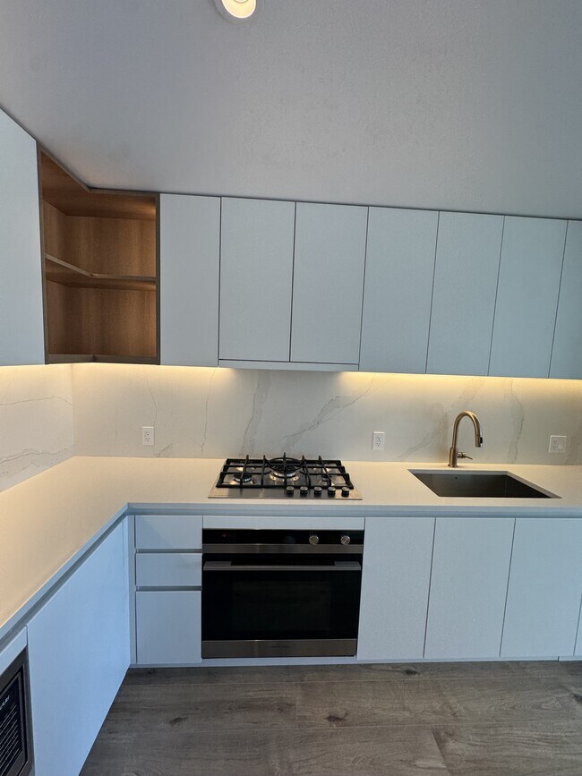 Photo - 720 Farrow St