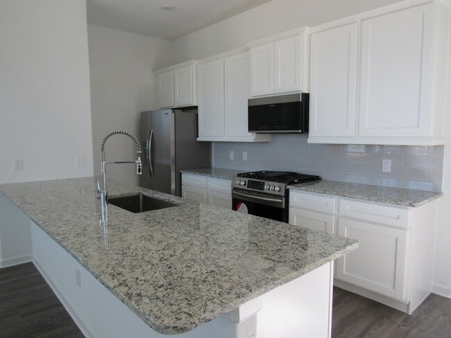 Photo - 562 Dry Fork Ln