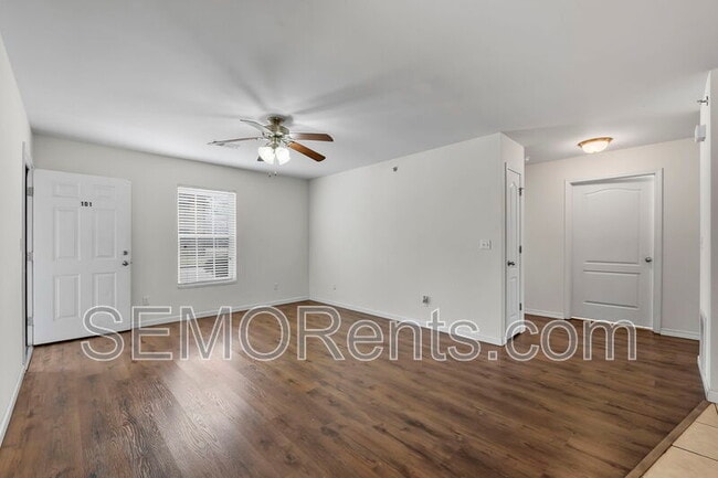 Photo - 3 Village Dr