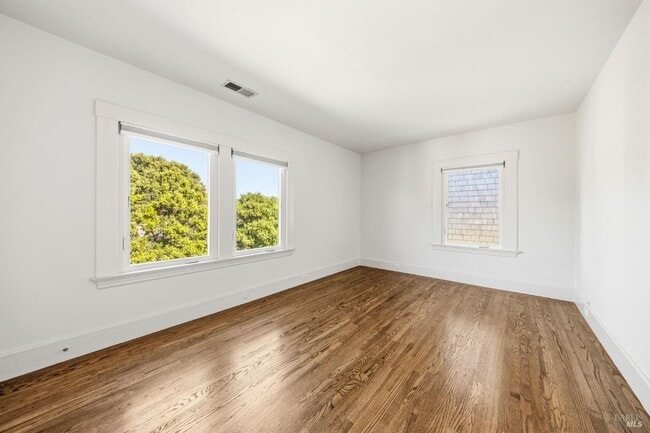 Photo - 31 Acacia Ave