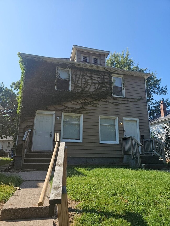 Building Photo - 208-210 13th Ave. Unit 208 13th Avenue