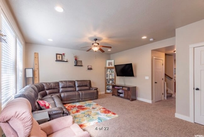 Photo - 255 W 2700 N