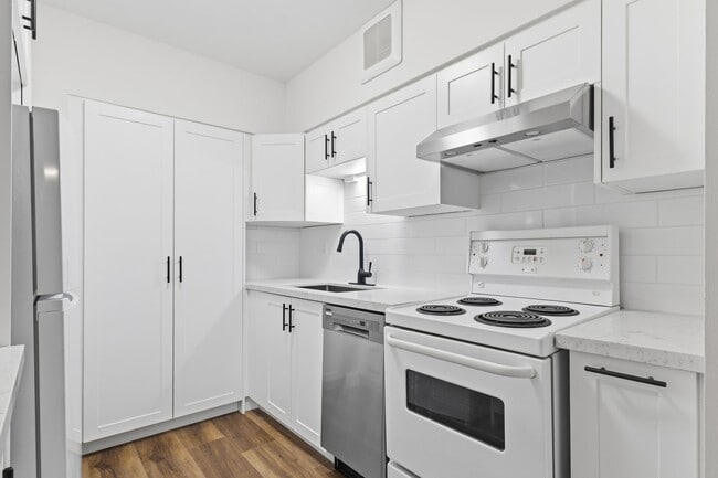 Photo - Renovated 1 Bedroom in 50+ Community Steps From Limeridge Mall Unit 612