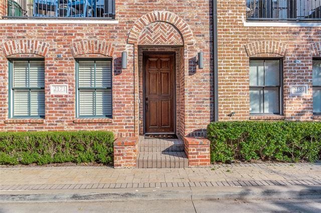 Photo - 2171 Helsminster Dr