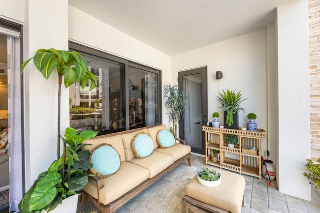 Photo - 1030 3rd Ave S Unit PalmedParadise
