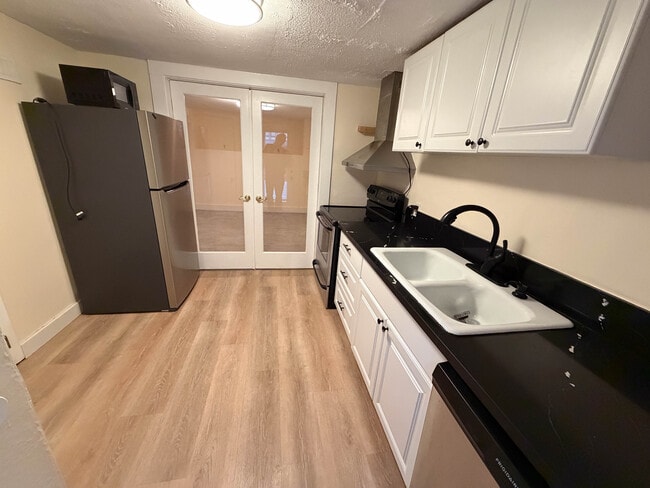 Photo - 7657 SE Market St Unit Basement