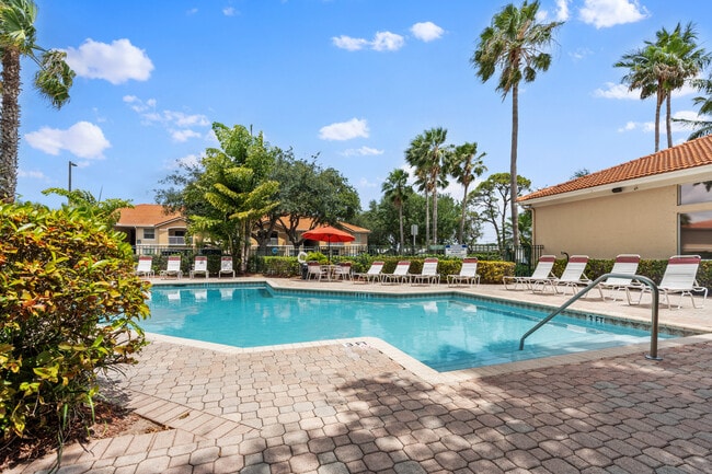 Photo - Palm Springs Apartments