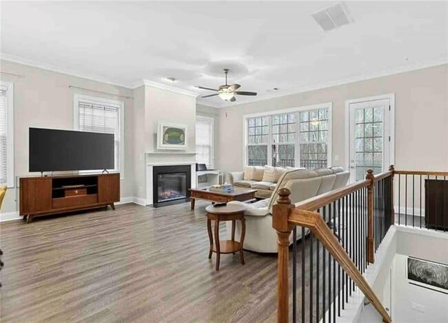 Photo - 2407 Tenor Ln