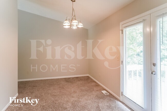 Photo - 4138 Chapel Hill Rd