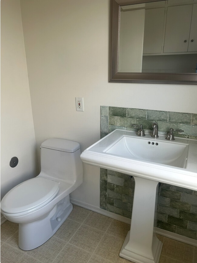 Cuarto de baño - 4452 W Kling St