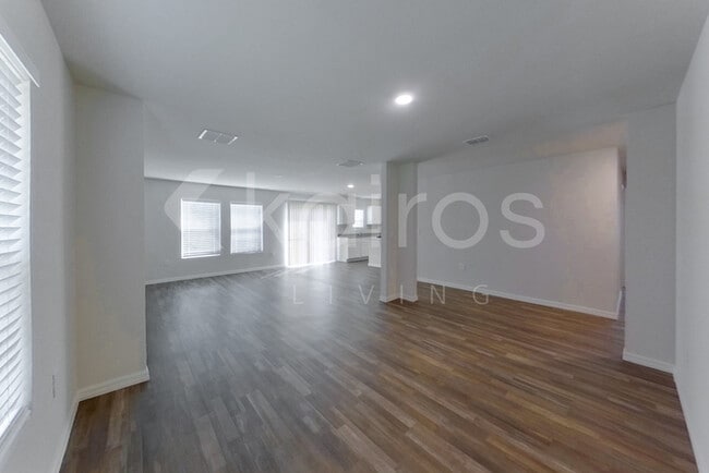 Photo - 3158 Alwood St