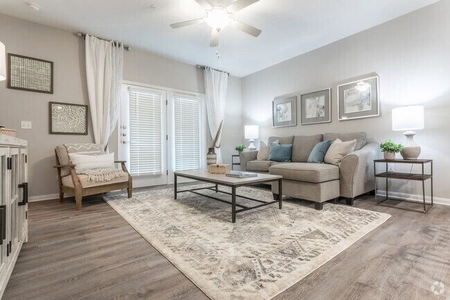 Landmark at Auburn Lakes - Landmark at Auburn Lakes Apartamentos