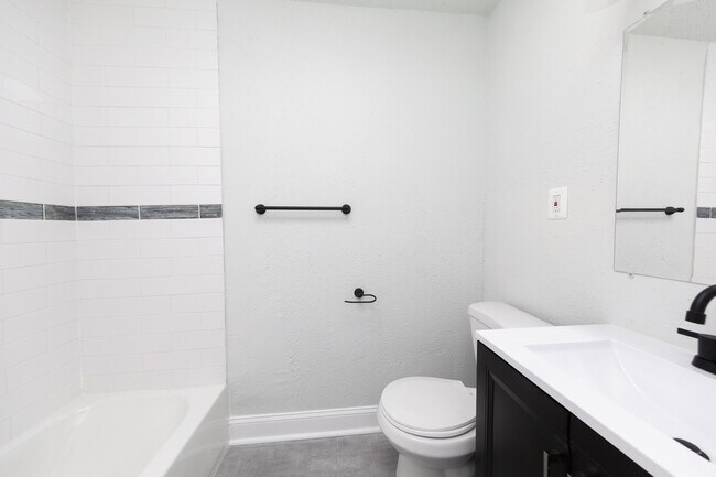 Photo - Christiana Pointe Apartments