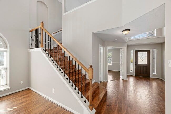 Photo - 16919 Wortley Dr