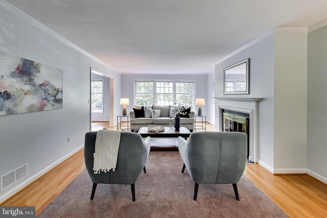 Photo - 4736 Massachusetts Ave NW