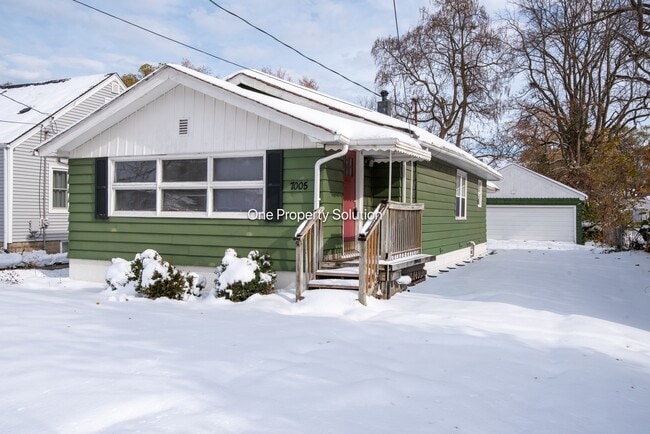 Photo - 7005 Broadway Casa