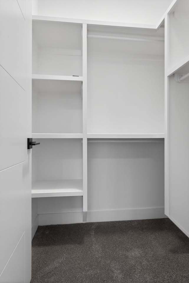 Photo - 1 - 4603 21 ave