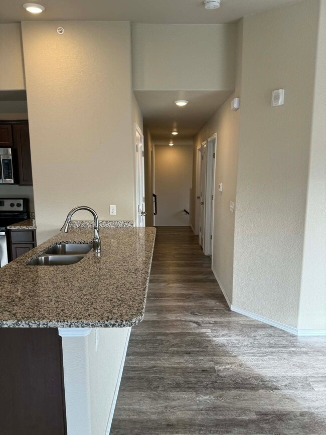 Photo - 1745 Flintshire St Unit 201