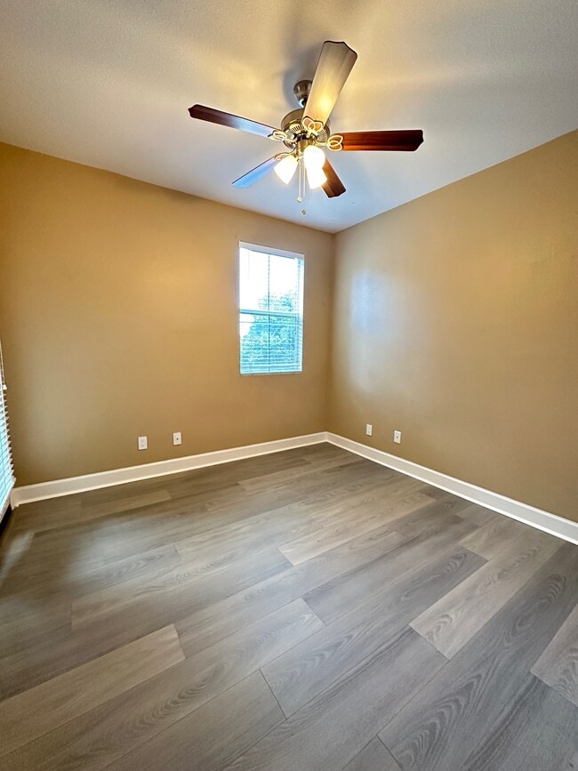 Photo - 1875 Baudouin Pl