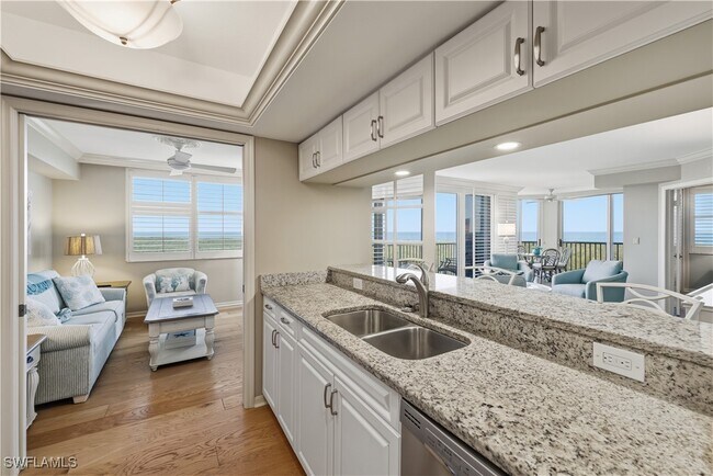 Building Photo - 6361 Pelican Bay Blvd Unit 802