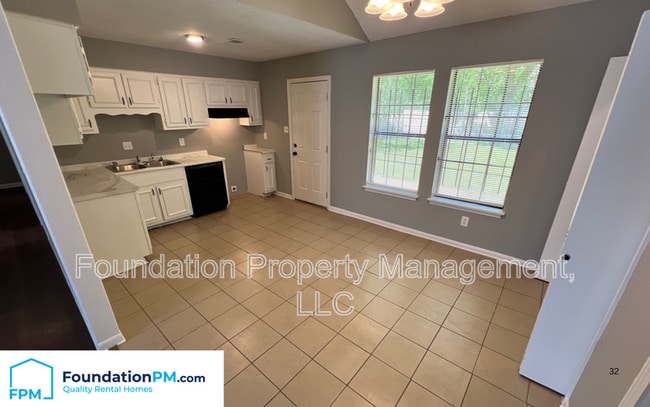 Photo - 5138 Chantilly Dr