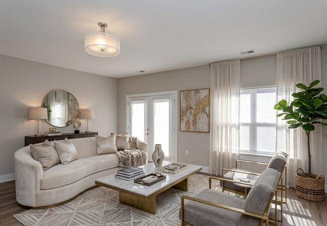 Photo - Heritage Square