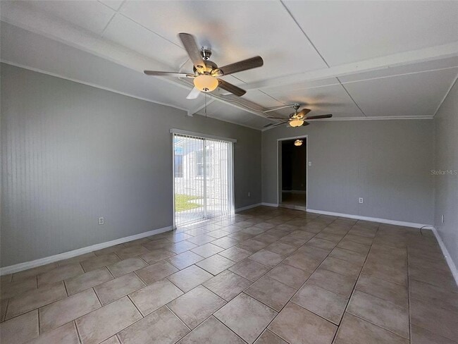 Photo - 673 59th St S