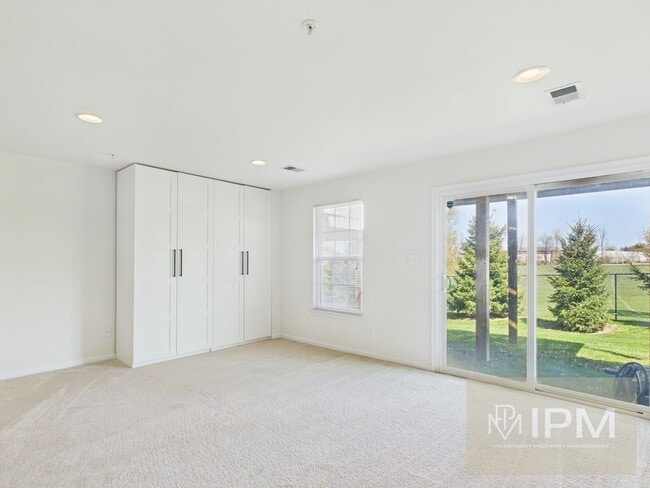 Photo - Beautiful 4 Bedroom, 2.5 Bath Townhome in Regents Glen!