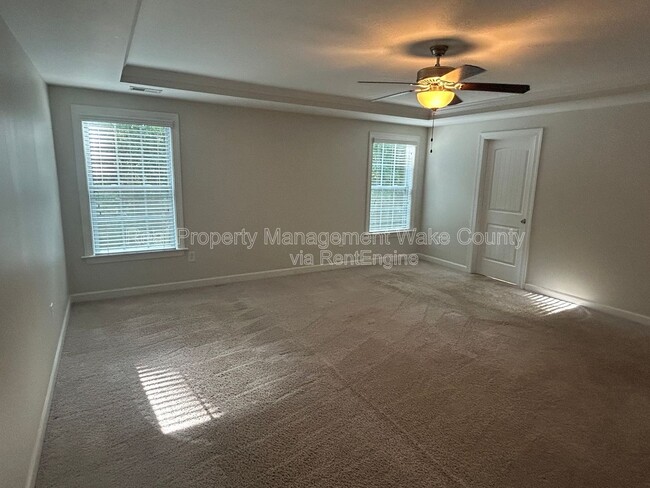 Photo - 142 Bexley Way