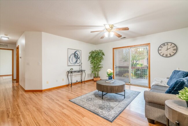 Photo - 45969 Tallgrass Ct