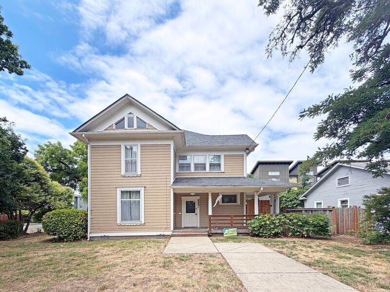 Photo - 1588 Patterson St