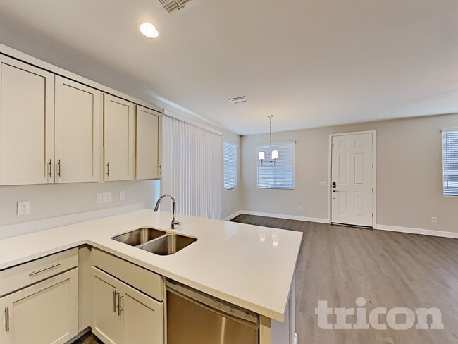 Photo - 2929 N 28th St