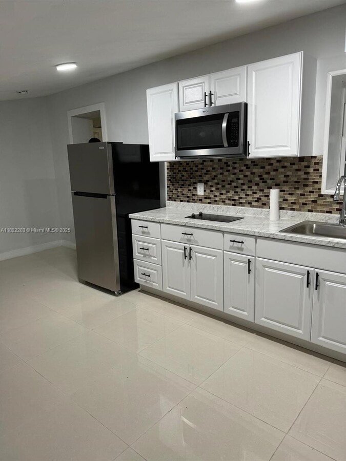 Photo - 620 SW 69th Terrace Apartment Unit STUDIO