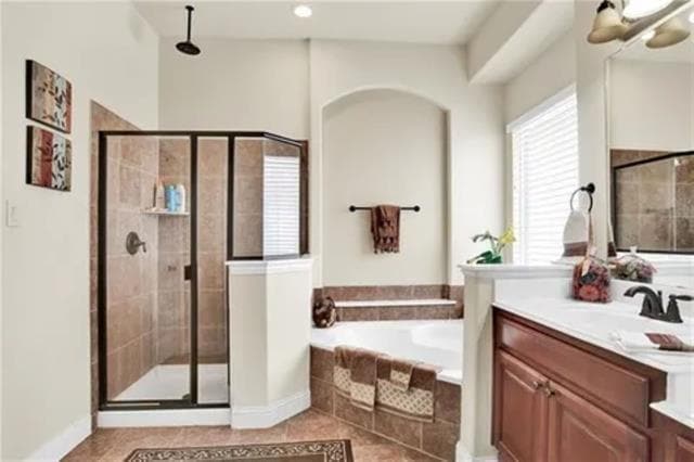 Photo - 909 Araf Ave