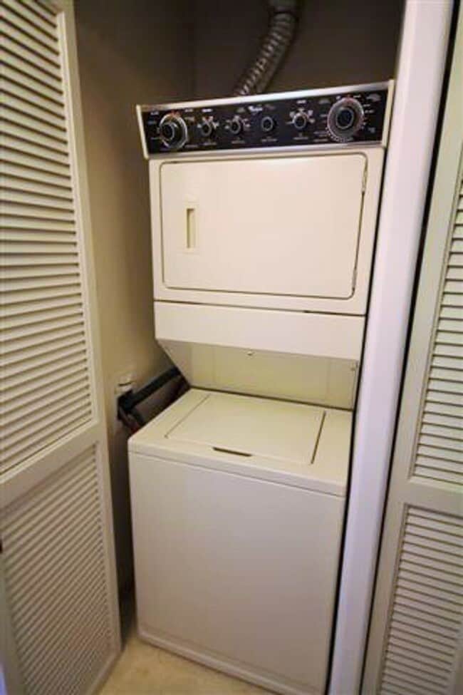 Photo - HONOLULU PARK PLACE - Newly Renovated Spacious 1 Bedroom, 1 Bathroom, 1 Parking & Lanai!