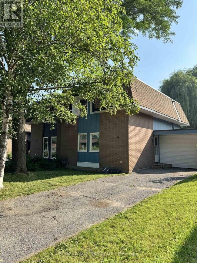 Photo - 145 Penfield Dr