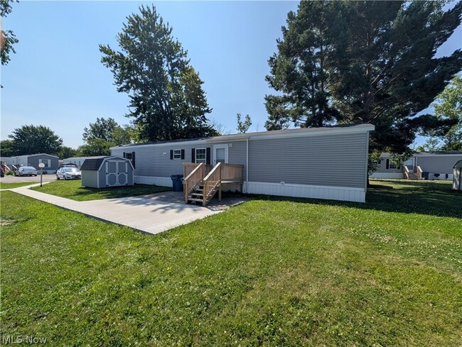 Photo - 215 Cedar Brook Dr