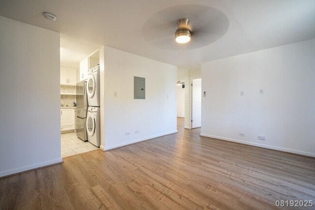 Photo - 1402 Piikoi St