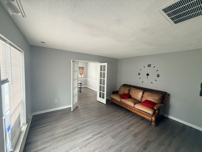 Photo - Cute home in University Area