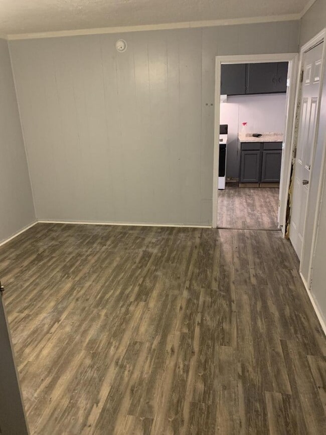 Photo - 512 Morrison Ave